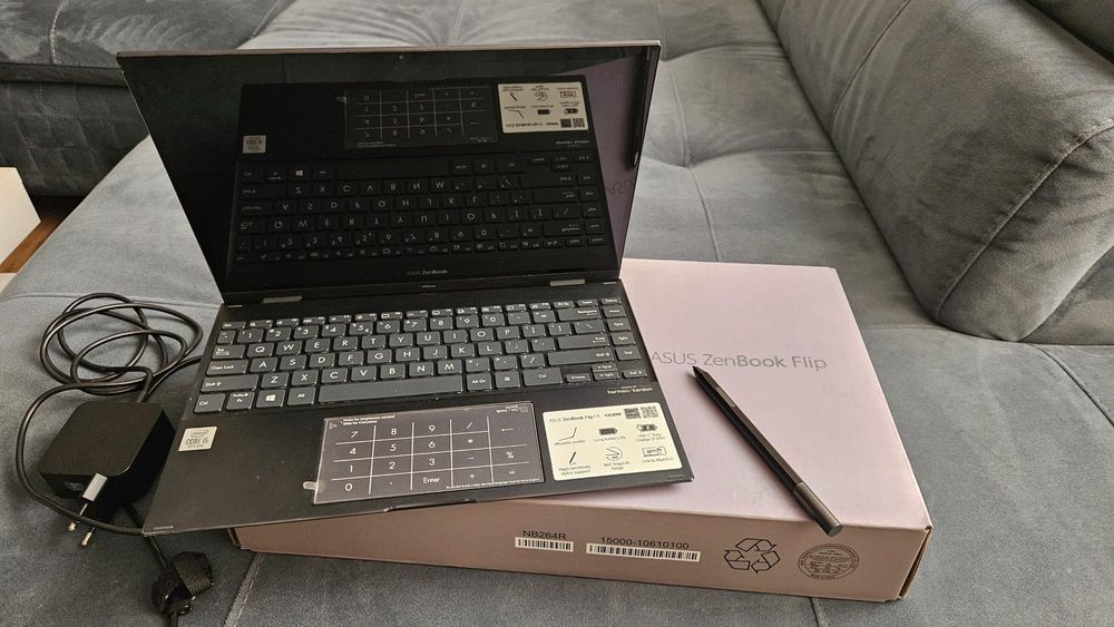 *Laptop 2 în 1 ASUS ZenBook Flip 13 UX363**, în stare excelentă, nou