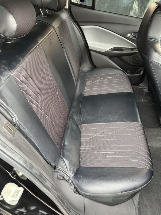 Продаю свою машину Onix Premier