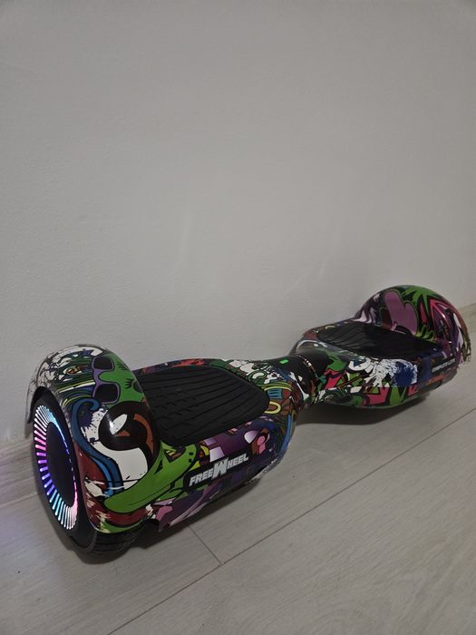 Hoverboard FreeWheel Graffiti Multicolor – Funcțional + Încărcător