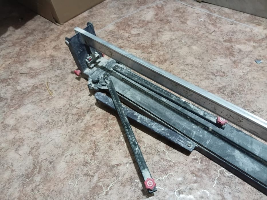 Продаётся  кафель резка