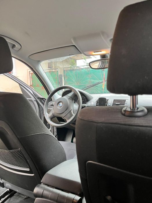 Vând BMW seria 1  1,6i  2009 116CP