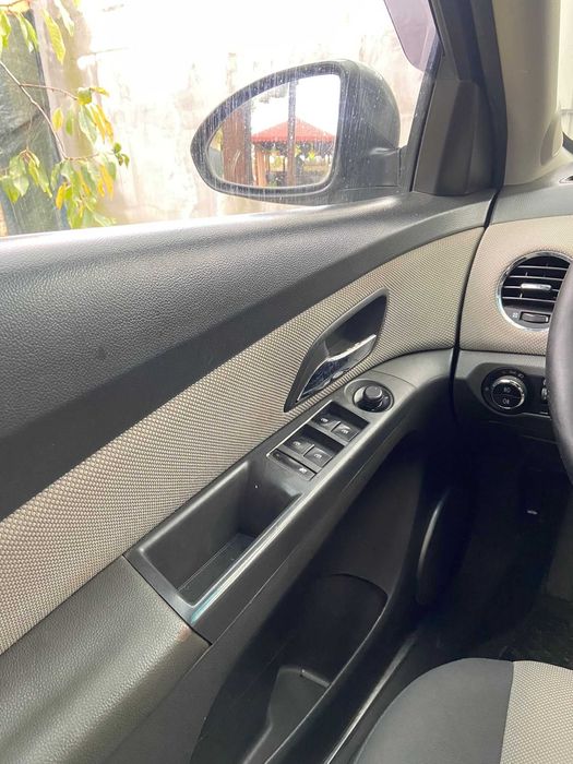 Chevrolet Cruze LS 2010