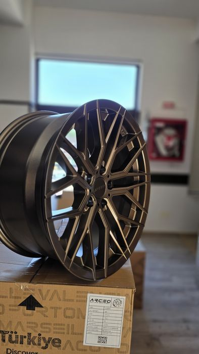 Jante R18 5x112 Arceo Valencia Noi Audi A3 A4 A5 A6 A7 A8 Q3 Q5 Q7 Mercedes C E S CLA CLS GLC GLE BMW G20 G30 F40 X1 X3 VW Golf Passat Tiguan