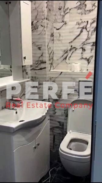 Дава се под наем Двустаен апартамент в Бургас, Лазур - 70 кв.м за 714 € - Снимка #3