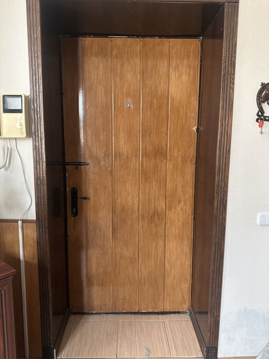 Продается Дверь входная