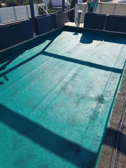 Hidroizolații Profesionale pentru Case, Hale și Blocuri