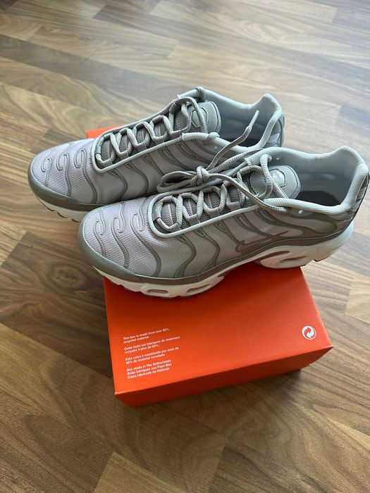 Дамски снейкъри Nike Air Max PLUS