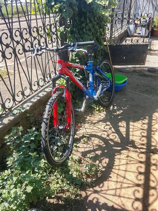 Vand bicicleta centurion full suspension 800 de lei. Negociabil