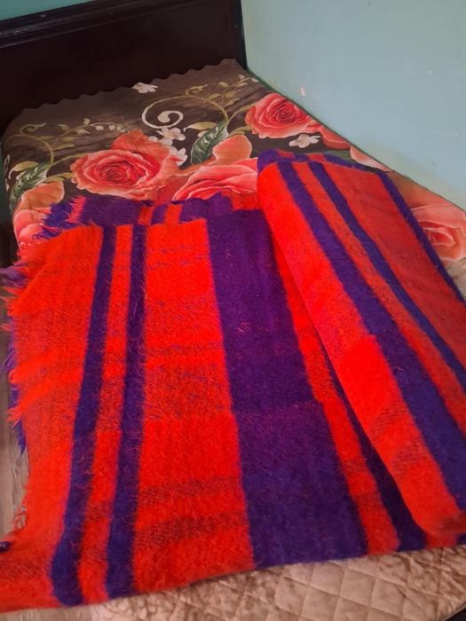 Вълнено одеяло ръчно тъкано