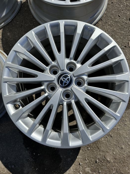 Диски от камри 80 (оригинал)