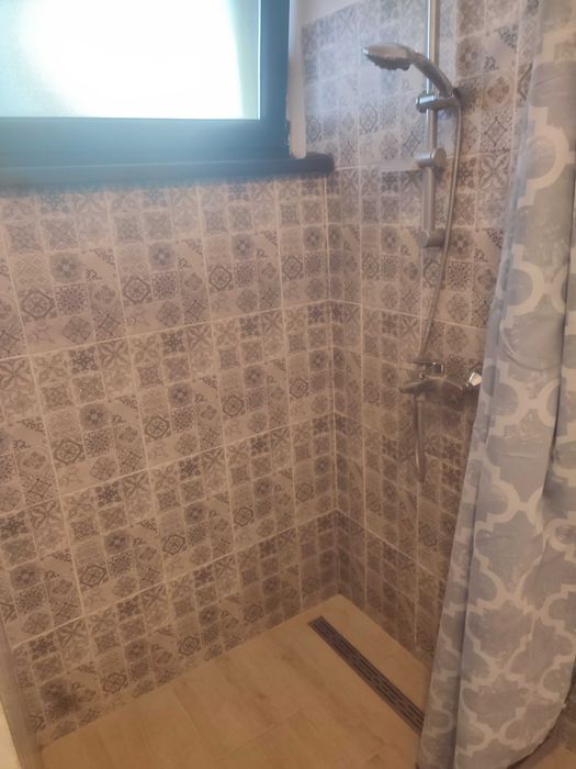 Dau in chirie apartament cu doua camere pe bdul Closca,bloc nou cu loc de parcare