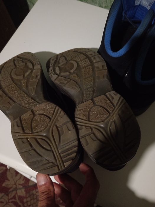 Vând bocanci cu protecție Nr 43 atlas și elten