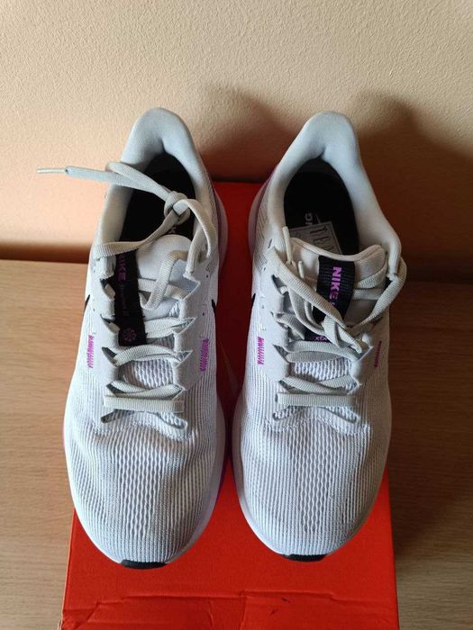 Маратонки спортни обувки женски Nike Air Zoom Structure 38.5 номер