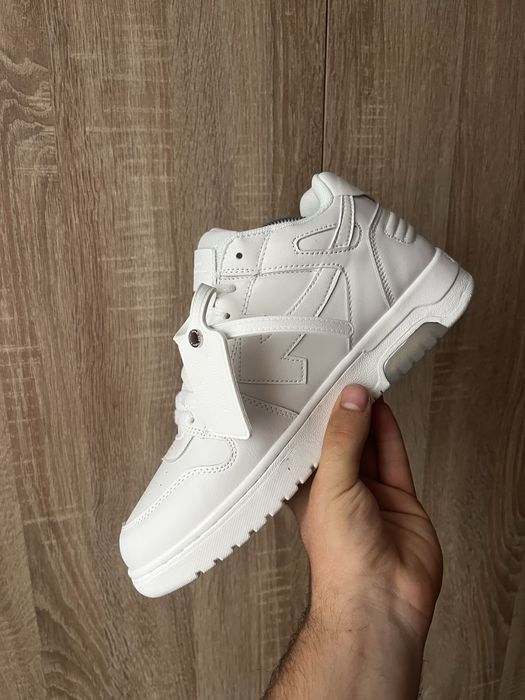 Off White Outofofice ,, For Walking”