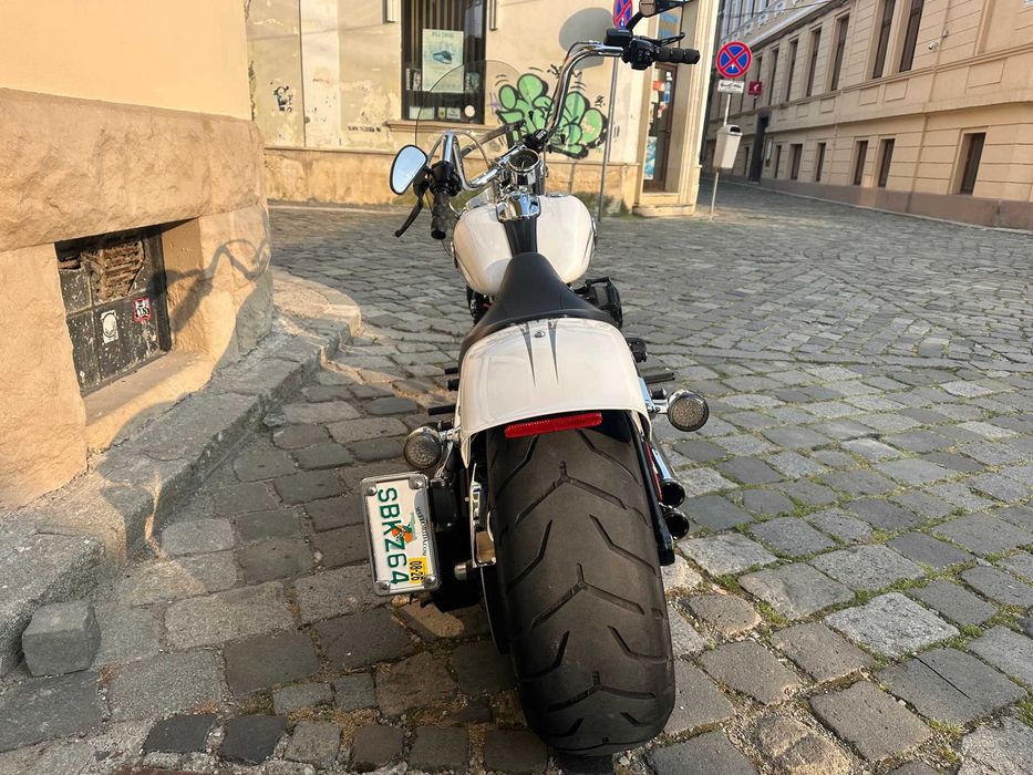 Harley Davidson Breakout 2016, 7,000 mile -  Conditie Excelenta