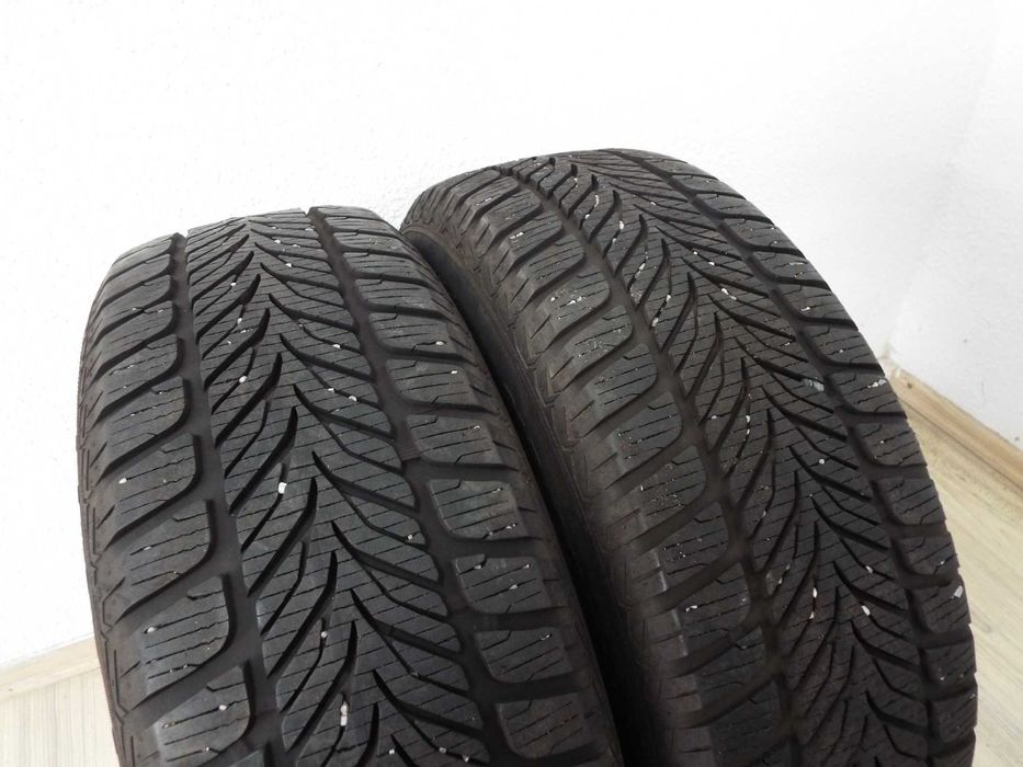 vand 2 anvelope iarna 215/65/16 sava eskimo hp pret 250lei amandoua