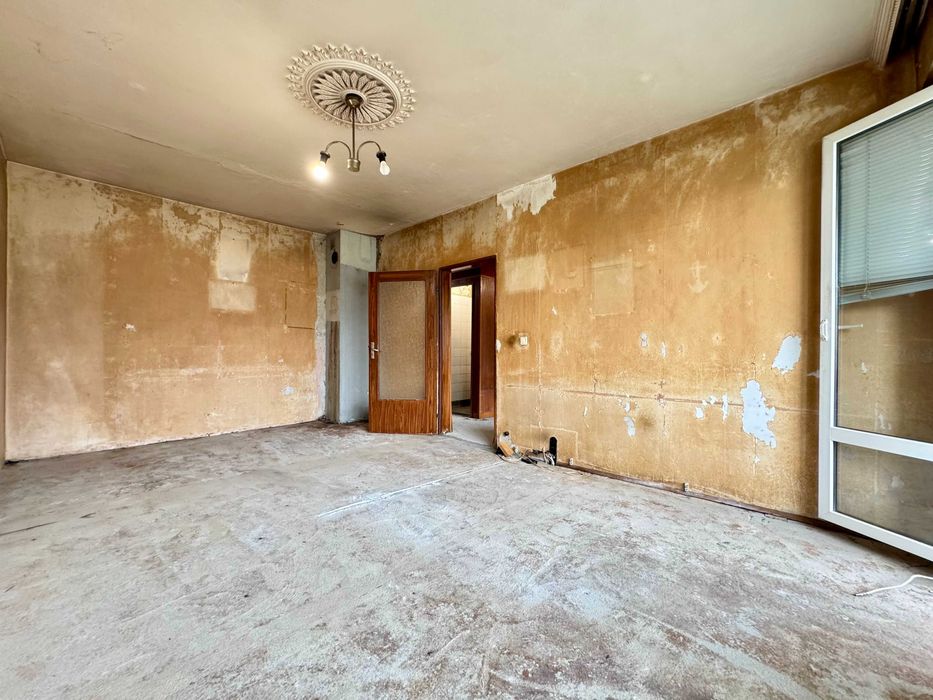 Продава се Тристаен апартамент в Велико Търново, Бузлуджа - 75 кв.м за 1000 €/кв.м - Снимка #1