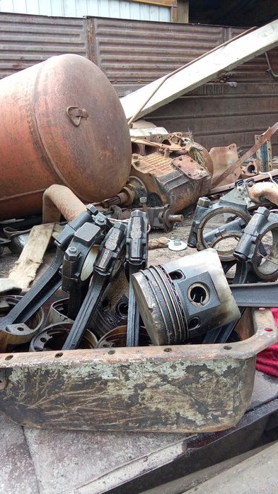 Продам запчастей для зил и газ 53