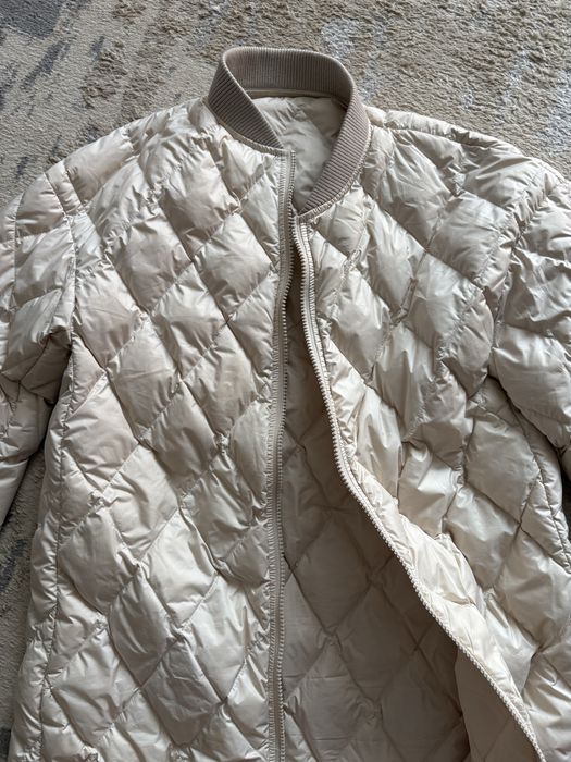 Тонкий плащ на весну