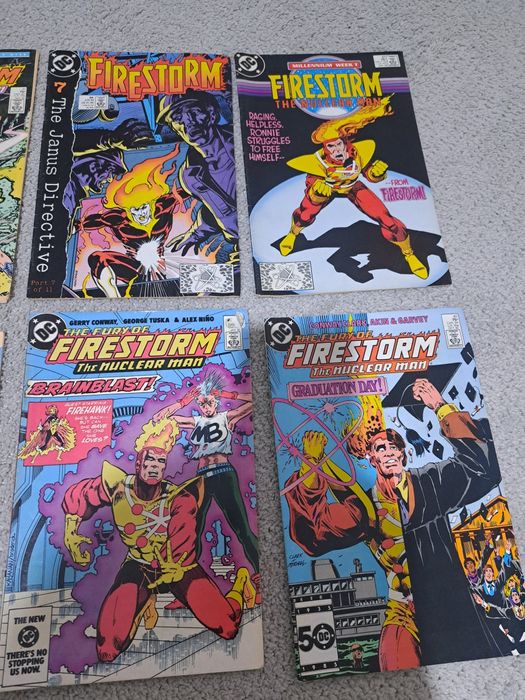 10 Carti Benzi Desenate Limba Engleza DC Firestorm 1982-1989