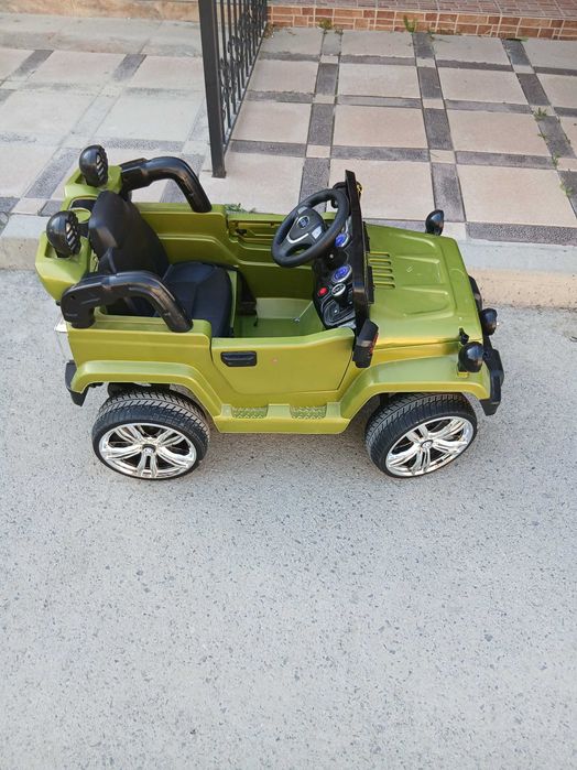 Детский электромобиль