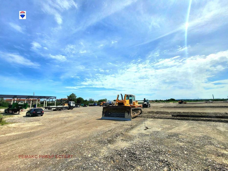 Дава се под наем Парцел в Русе, Промишлена зона - Изток - 43000 кв.м за 21930 € - Снимка #2