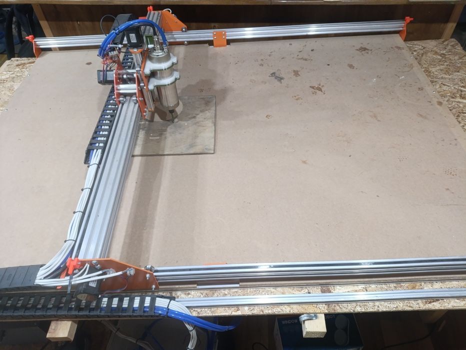 Продам фрезерный станок чпу