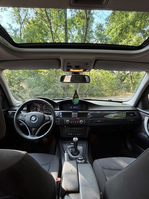 BMW 3 Series 2009 — imagine 5