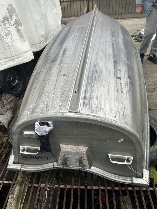 Vand barca aluminiu+Motor yamaha nou+sonar Garmin nou.