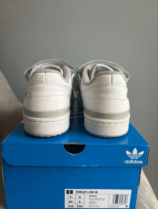 Оригинални женски кецове Adidas Forum Low w