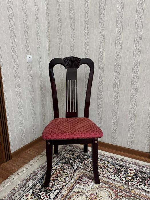 Стулья сатылады.