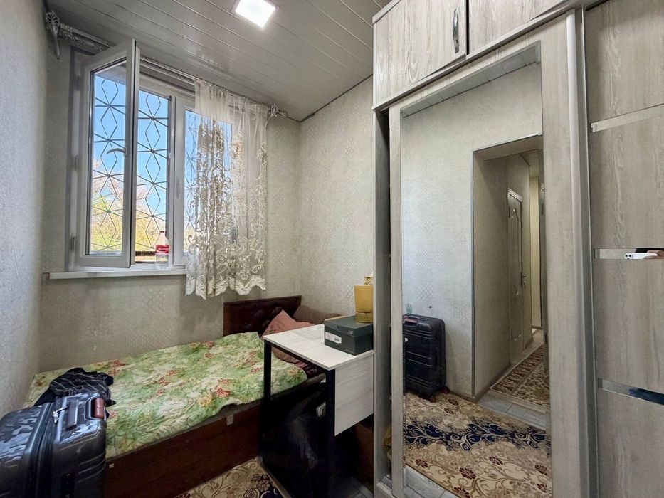 Продам 2 ком Юнусабад 12 квартал Ипотека