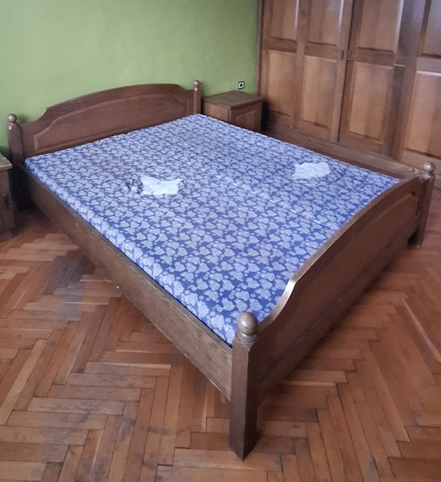 Мебели подаряват се