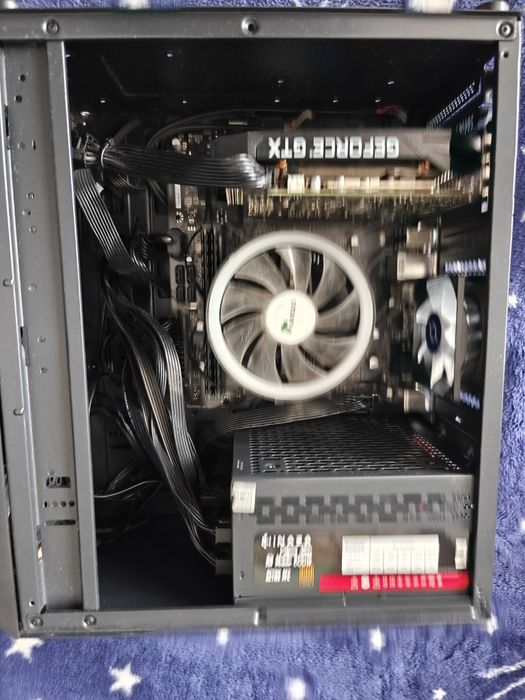 Vand Unitate Desktop PC