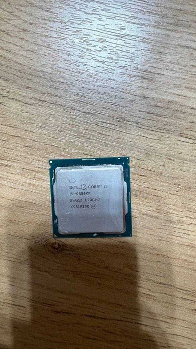 Процессор Intel Core i5 9600KF