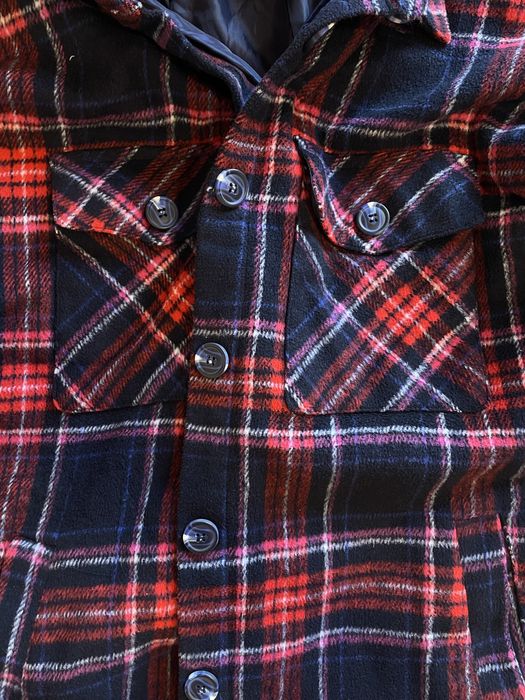 Късо карирано палто