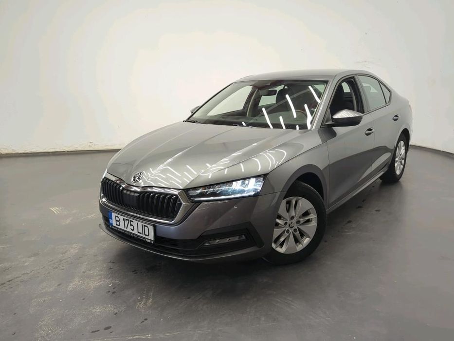 SKODA Octavia 2023 — imagine 1