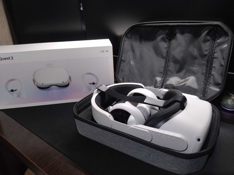 Meta Quest 2 128Гб + GamePad Case (Bobo VR M2 Pro+)
