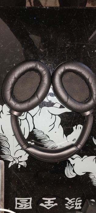 Продам Sony WH-1000XM3