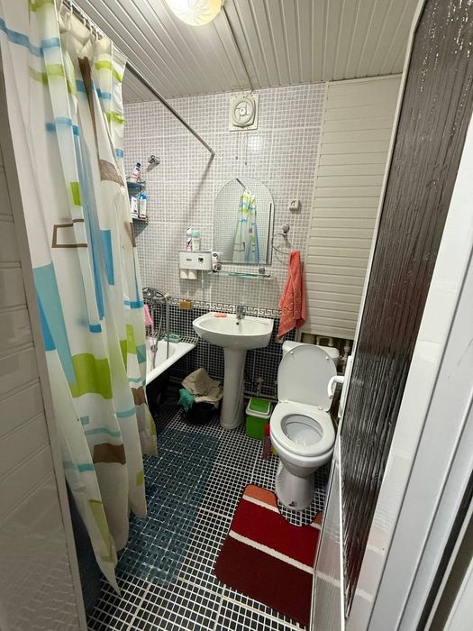 Чирчикда жойлашган 2хона шаройтии бор квартира