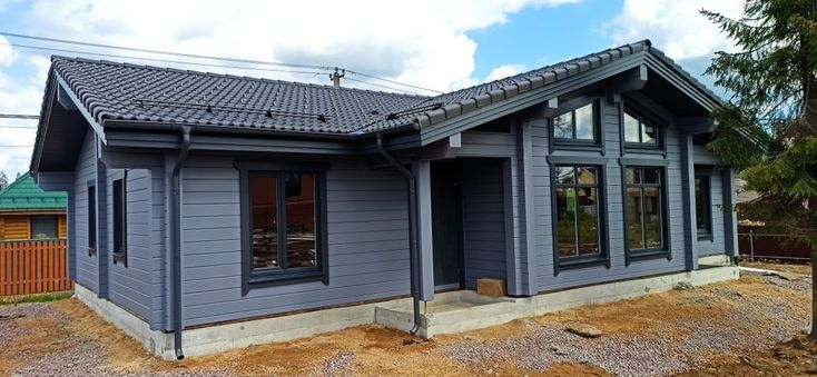 Vand case pe structura metalica 9 x 10.5