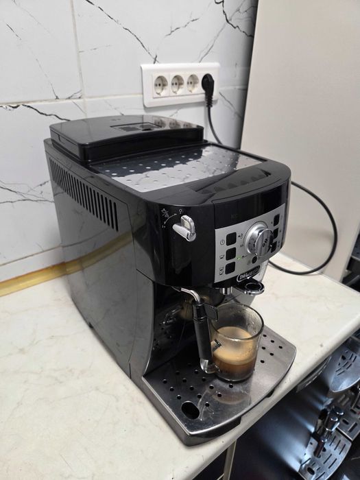 Espressor Automat DeLonghi Magnifica S ECAM 22.110 Aparat Cafea Boabe
