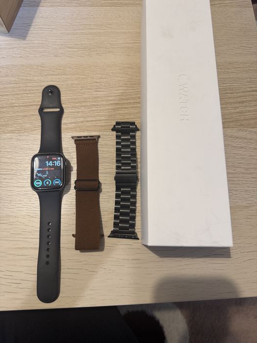 Apple Watch 5 - 44mm Aluminium