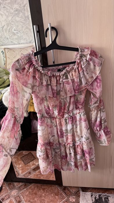 женские одежды 42-44