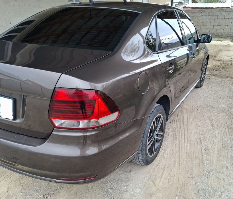 Volkswagen Polo 2015, 1.6