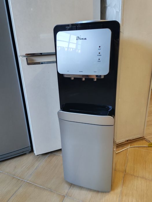 Продам кулер напольный Bona 310L