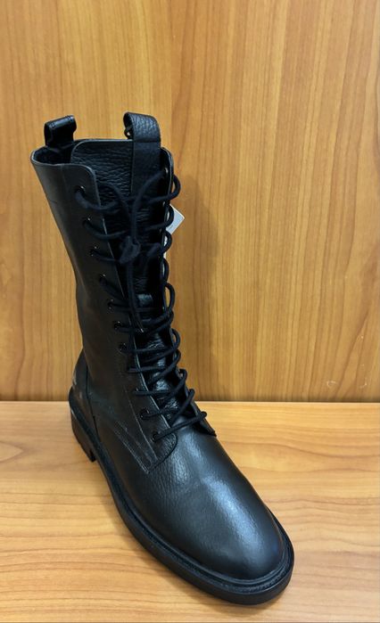 Кожени ботуши ZARA