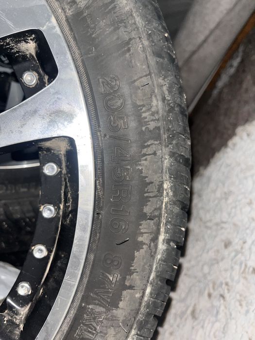 Продаю шины 16 го размера