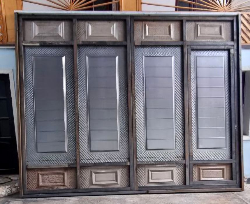 Дарвоза сотилади 3.75х3.0 метр