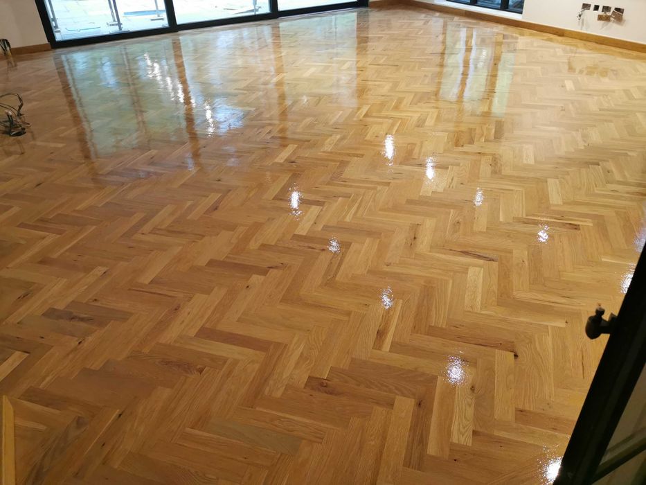 Циклене,лакиране и редене на паркет в Казанлък,Ст.Загора и региона!